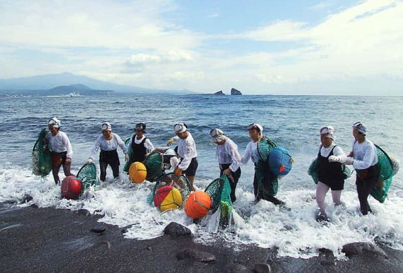 Jeju Eastern Highlight Tour with Women divers show - Hamdeok Beach and Jeju’s clear eastern shore