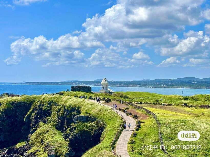 Jeju: Eastern UNESCO Sites Tour with Haenyeo Show - Why this eastern Jeju route works