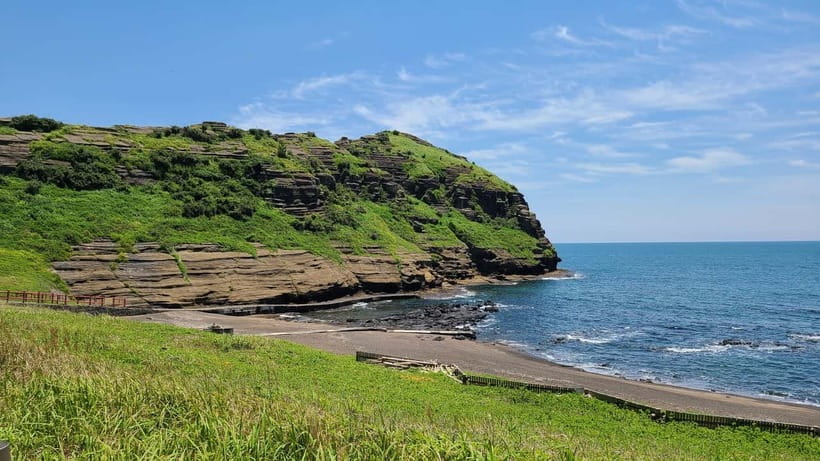 Jeju: Eastern UNESCO Sites Tour with Haenyeo Show - Seopjikoji, cliffs and K-drama scenery