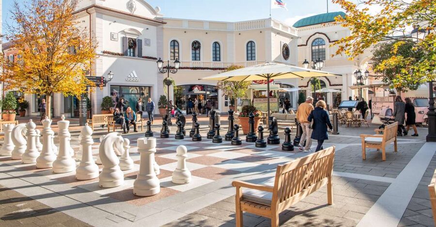 Jesolo Lido: Express Bus to Noventa di Piave Designer Outlet - From Jesolo beach to designer shopping in under an hour