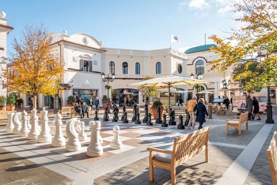 Jesolo Lido: Express Bus to Noventa di Piave Designer Outlet - What you will find at Noventa di Piave