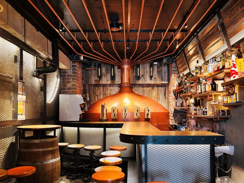 Kabukicho bar hopping & grab a bite tour - Finishing with craft beer and karaoke