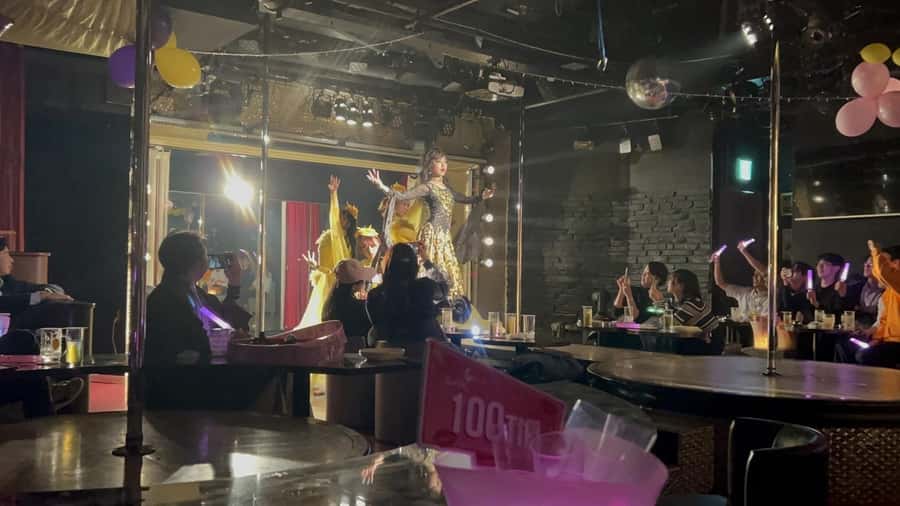 Kabukicho bar hopping & grab a bite tour - The small-group advantage