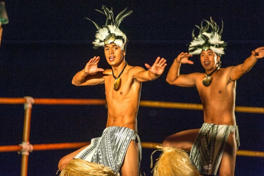 Kailua-Kona: Voyagers of the Pacific Luau with Buffet Dinner - The 4:30 PM arrival and check-in