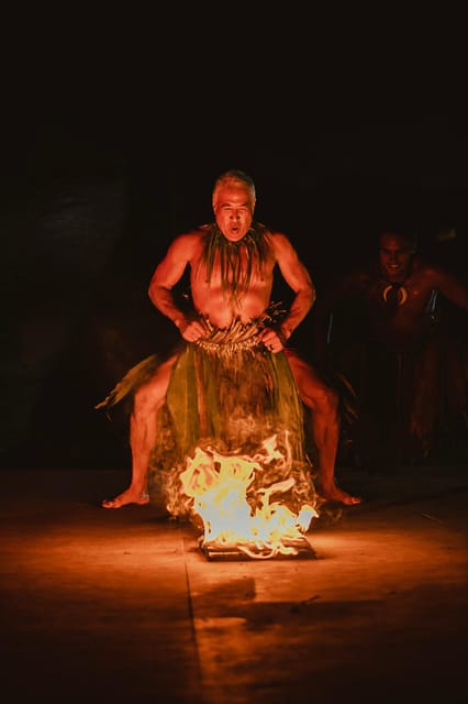 Kauai: Ahi Uila Fire Show with Dinner Option - What happens when the fire show begins