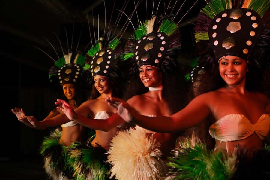 Kauai: Luau Kalamaku – Premium Seating, Dinner & Show - Premium Seating Near the Action