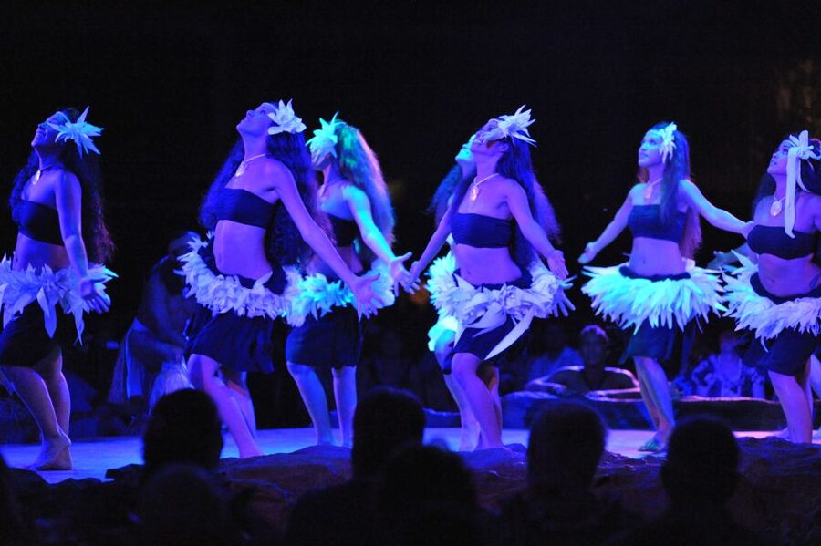 Kauai: VIP Manor House Dinner & Luau Kalamaku Show - Should You Book Luau Kalamaku VIP?