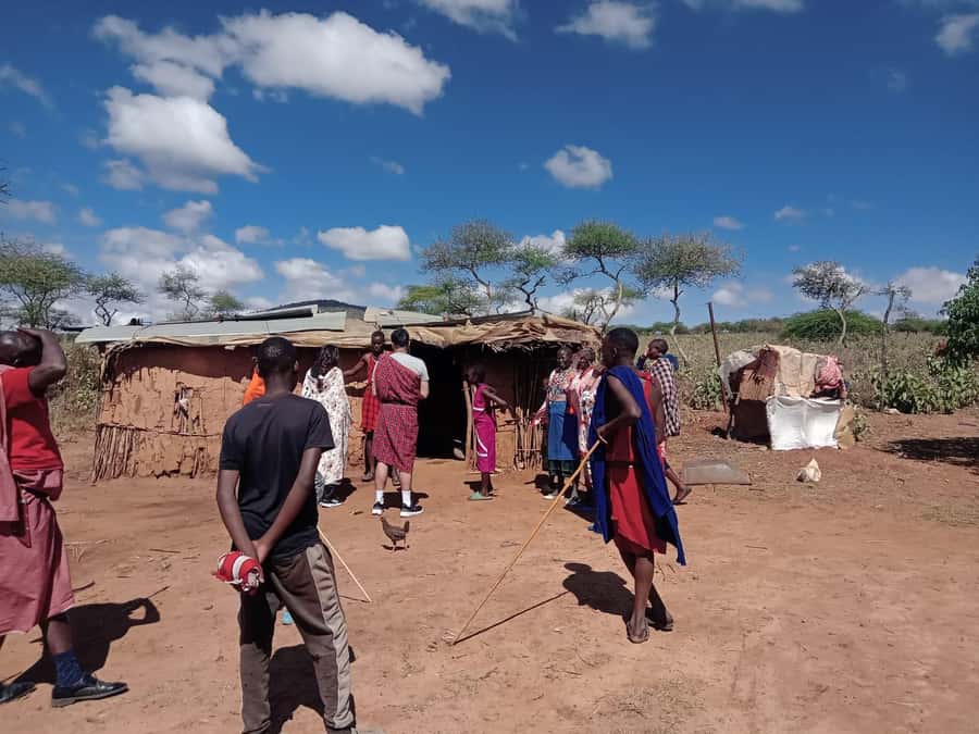 Kenya: Maasai Village Visit with Traditional Dance Show - Key Points