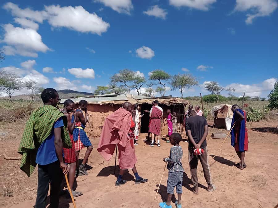 Kenya: Maasai Village Visit with Traditional Dance Show - What This Maasai Village Visit Really Offers