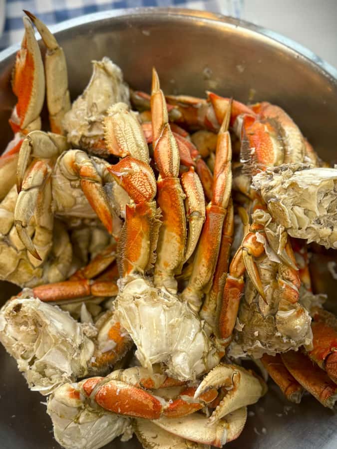 Ketchikan: Lumberjack Show & Crab Feast - Lumberjacks, logs, and a little Alaska theater
