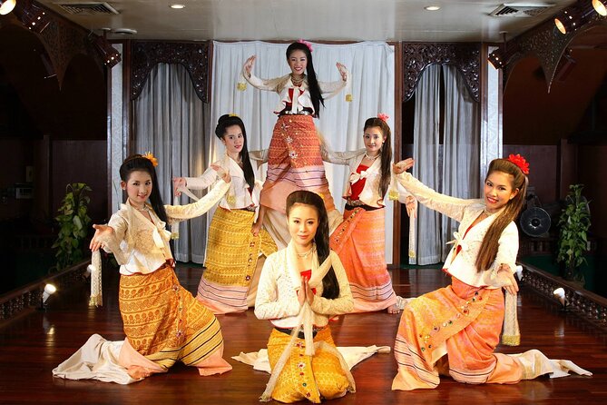 Khantoke Dinner and Cultural Show At Old Chiang Mai Cultural Center - Handicrafts before or after the show
