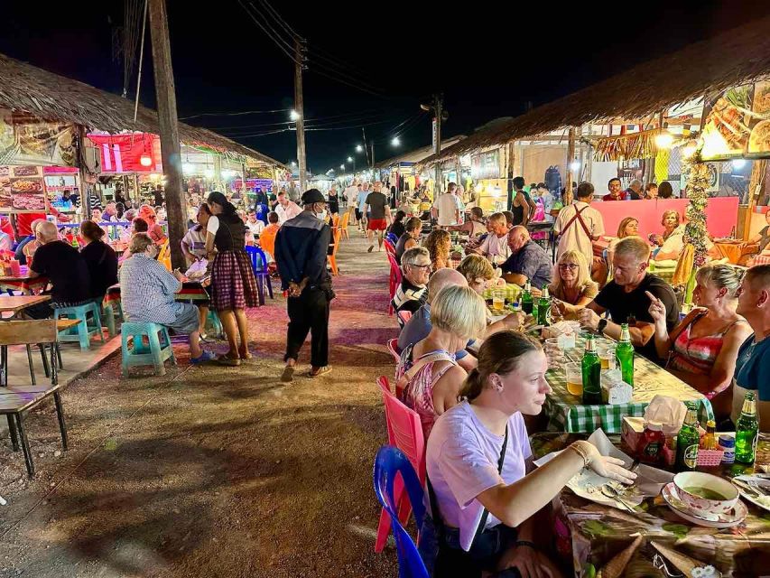 Khaolak:Finger Food Guided Tour with Cabaret Show - Who should book this evening?