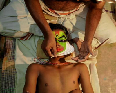 Kochi: Kathakali, Theyyam, and Kalaripayattu Evening Show