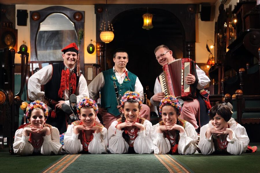 Krakow: Folk Show & 3-Course Dinner at Jama Michalika Café - What you eat during the three-course dinner