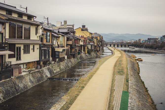 Kyoto Gion Cultural Walk & Geisha Show with Dining Options - Walking through Gion beyond the postcard view