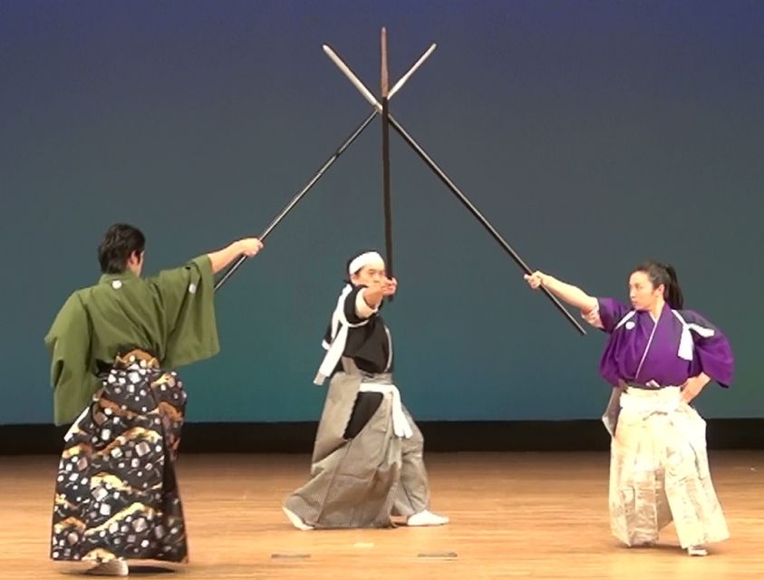 Kyoto: Samurai Kenbu Traditional Sword Dancing Show - Photos, cameras, and the best moment to pose