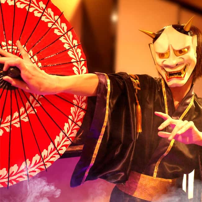 Kyoto: Wazuma Magic Show & Tea Ceremony - Meeting your host in Gion