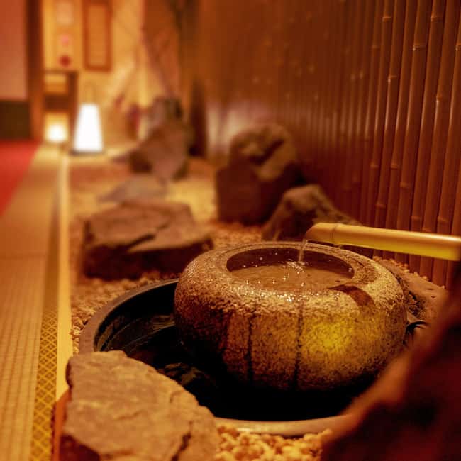 Kyoto: Wazuma Magic Show & Tea Ceremony - The 30-minute Wazuma performance