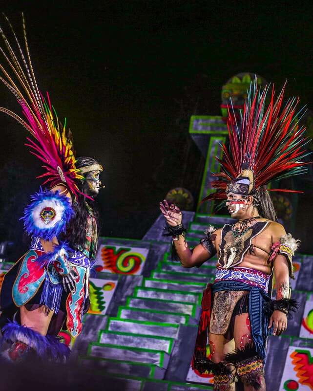 La Llorona, Live Show in the Canals of Xochimilco. - Boarding the trajinera for Tlílac Lagoon