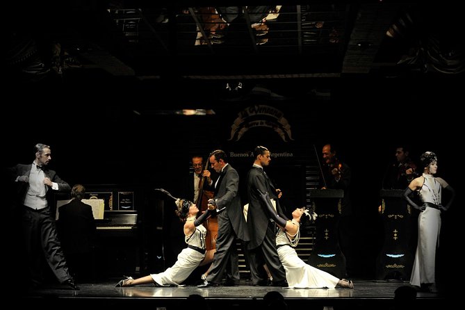 La Ventana Tango Show & Dinner with Optional Classic Bus Ride - La Ventana in San Telmo: a historic room for a large production