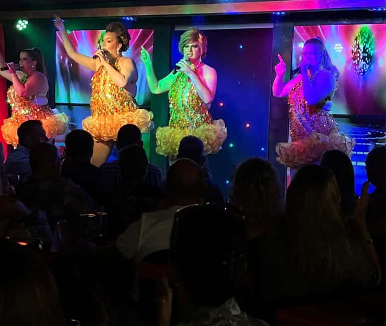 Lanzarote: MHT Comedy Drag Dinner Show - The pre-show warm-up gets the room involved