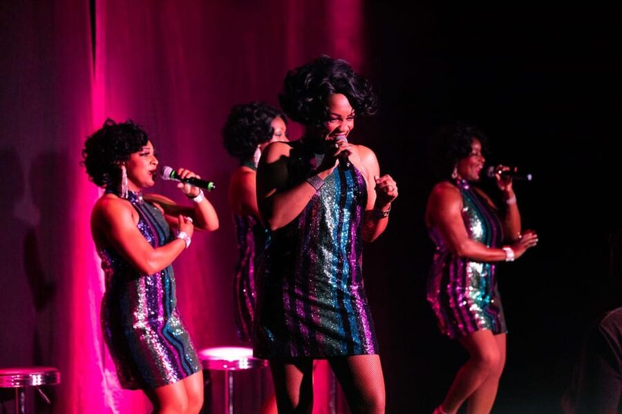 Las Vegas: All Motown Show Starring The Duchesses of Motown - What happens from the hotel lobby to the final song