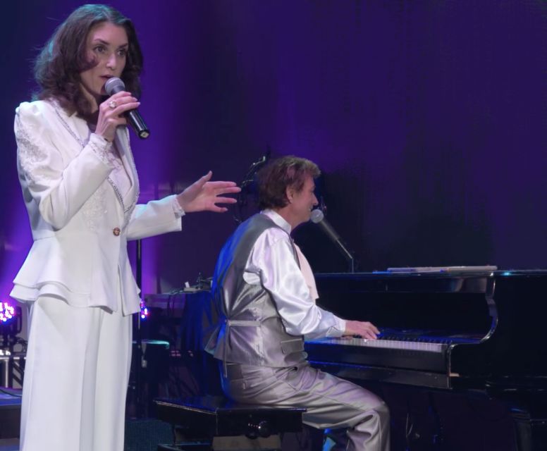 Las Vegas: Carpenters Legacy Show at Planet Hollywood Resort - Who will enjoy Carpenters Legacy most?