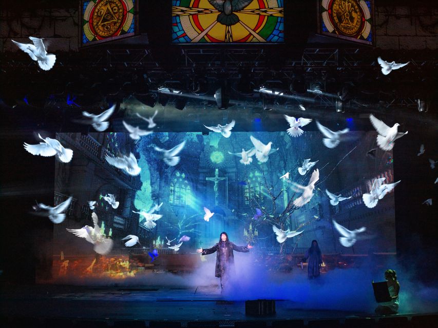 Las Vegas: Criss Angel MINDFREAK® Show at Planet Hollywood - Who Should Book MINDFREAK?