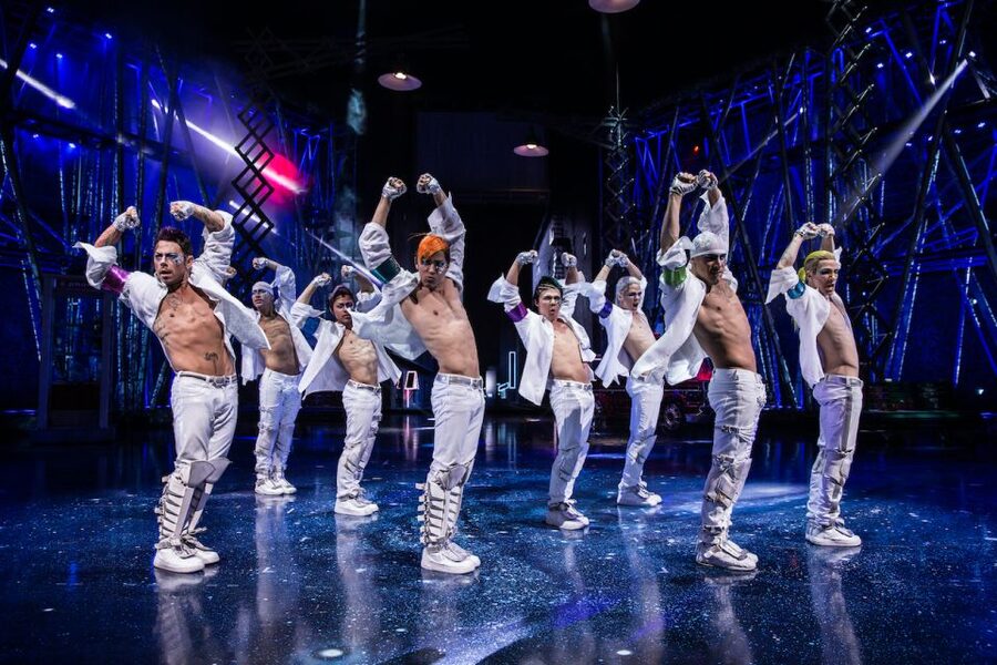 Las Vegas: Michael Jackson ONE by Cirque du Soleil Ticket - The 90-minute format keeps the pace moving