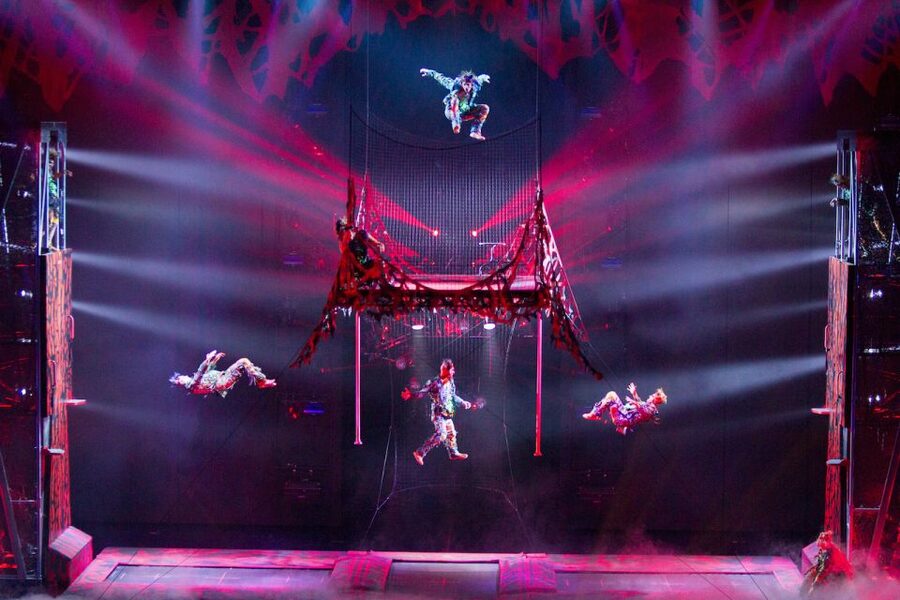 Las Vegas: Michael Jackson ONE by Cirque du Soleil Ticket - Should you book Michael Jackson ONE?