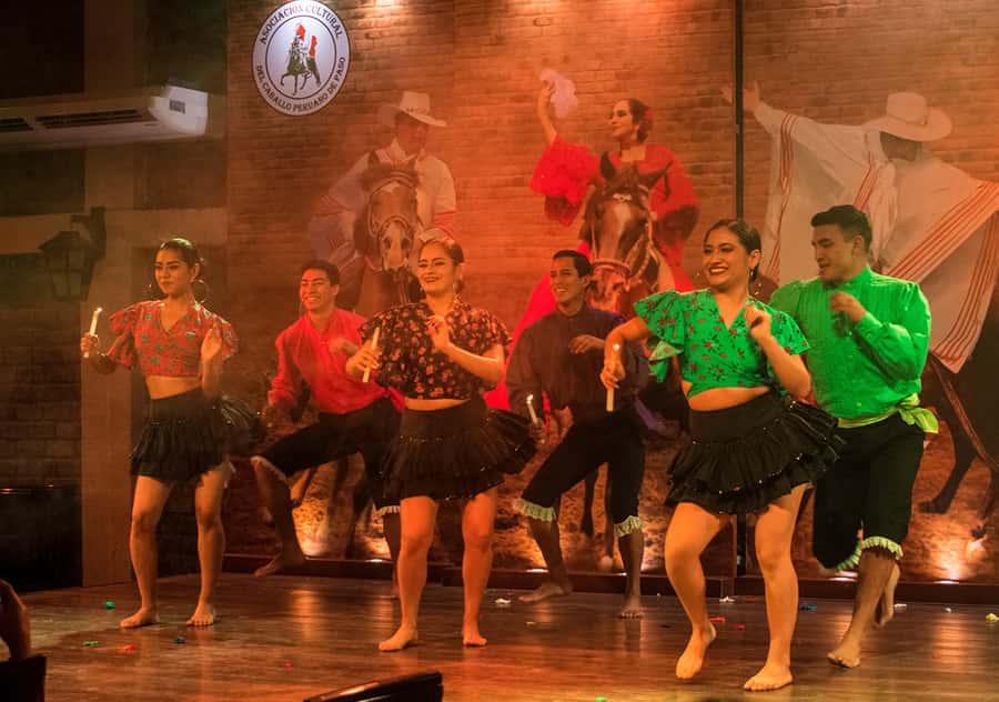 Lima: Magic Water Circuit and Dinner Show Tickets - Peruvian buffet dinner at the Hacienda de Paso