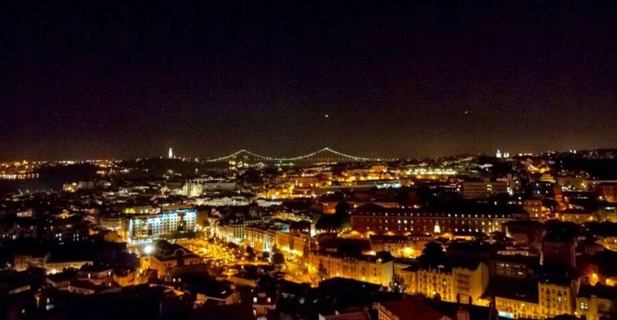 Lisbon: Authentic Fado Show, Dinner and Night Tour - Final verdict: a convenient way to hear Fado