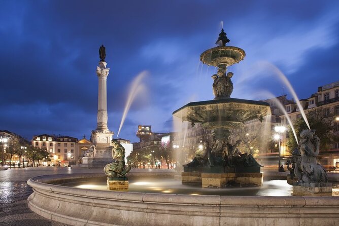 Lisbon: Authentic Fado Show, Dinner and Night Tour - From your hotel to the National Pantheon