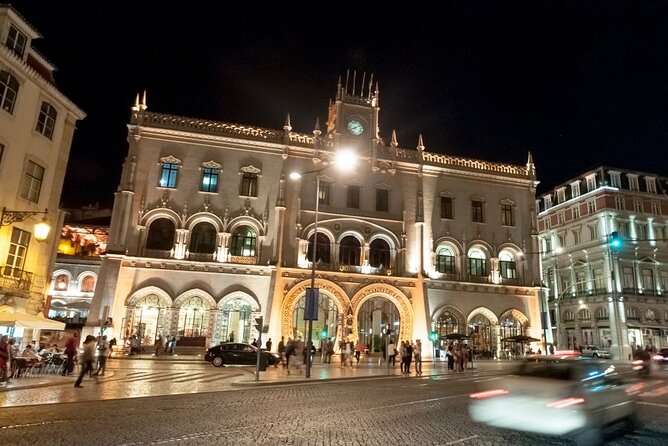 Lisbon: Authentic Fado Show, Dinner and Night Tour - Two hours of dinner, music, and Portuguese atmosphere