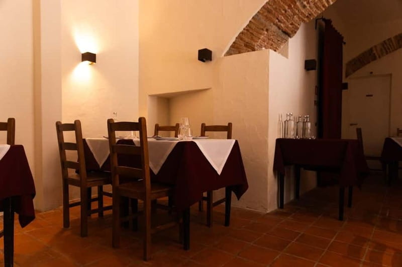 Lisbon: Dinner with Fado Show with the Rising Stars of Fado - Is $71 a fair price?