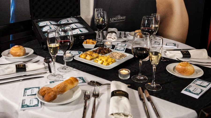Lisbon: Erotic Cabaret Show and Dinner - Should you book The Lingerie Restaurant?
