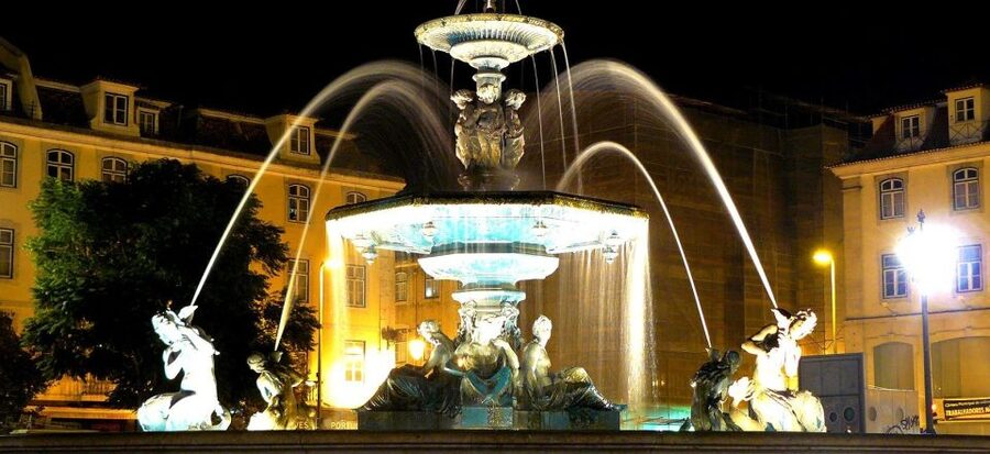 Lisbon: Evening City Tour with Dinner and Live Fado Show - What the $136 price covers