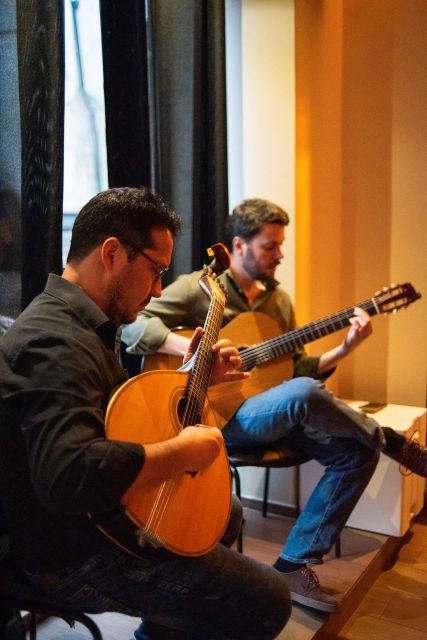 Lisbon: Fado & Food Tour with Live Show & Traditional Dinner - Dinner and fado at O Segredo DAlfama