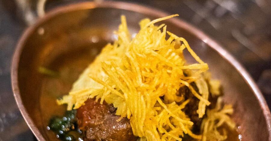Lisbon: Fado & Food Tour with Live Show & Traditional Dinner - Who should book this Lisbon evening
