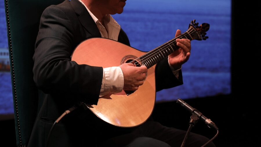 Lisbon: Fado in Chiado Live Show - What happens during the 50-minute performance