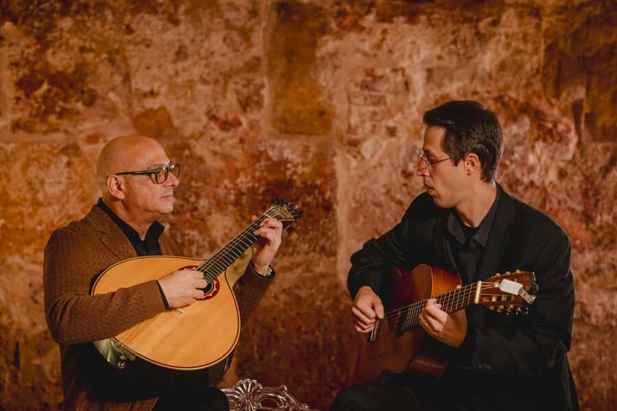 Lisbon: Fado Show and Wine inside Medieval Walls - How the 50-minute performance unfolds