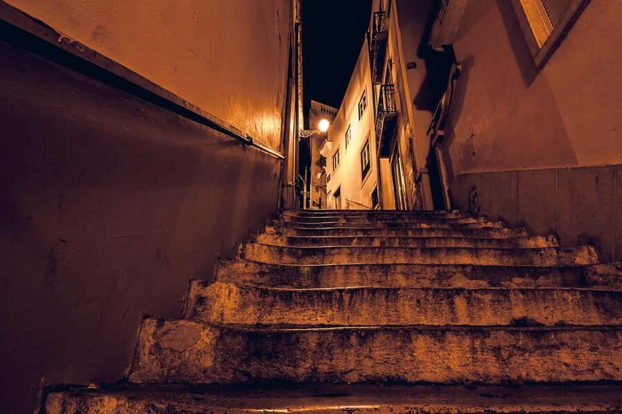 Lisbon: Fado Show with Dinner and City Tour - Why Lisbon at night works so well