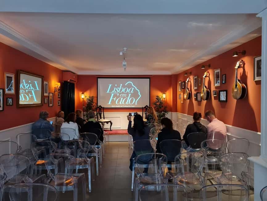 Lisbon: Live Fado Show with Port Wine at Lisboa em Fado - The $18 price and what it includes