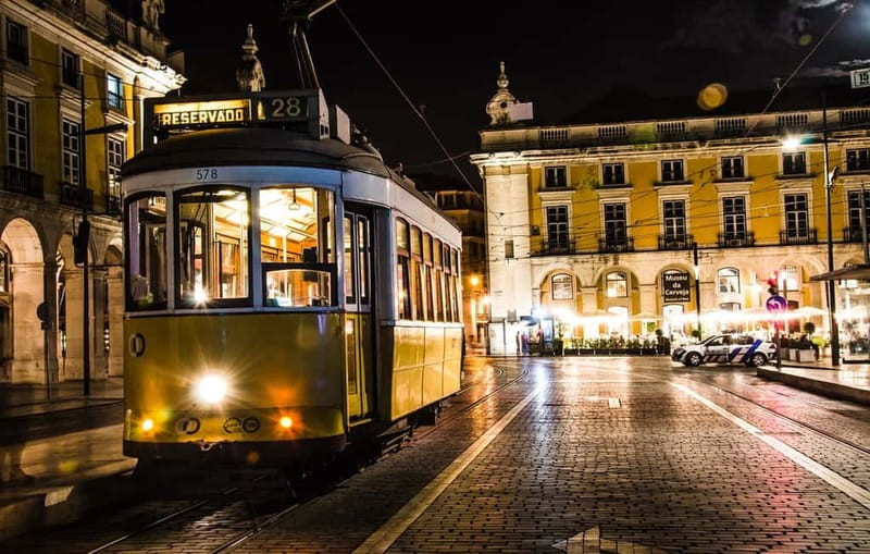 Lisbon: Private Night Tour with Fado Dinner Show - Lisbon by night, from Belem to Alfama