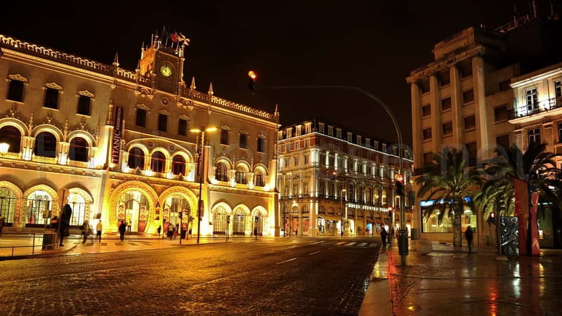 Lisbon: Private Night Tour with Fado Dinner Show - Belem’s monuments and the Pastel de Belem stop