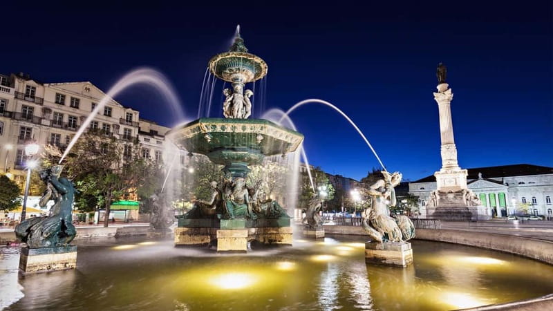 Lisbon: Private Night Tour with Fado Dinner Show - Why the private guide matters