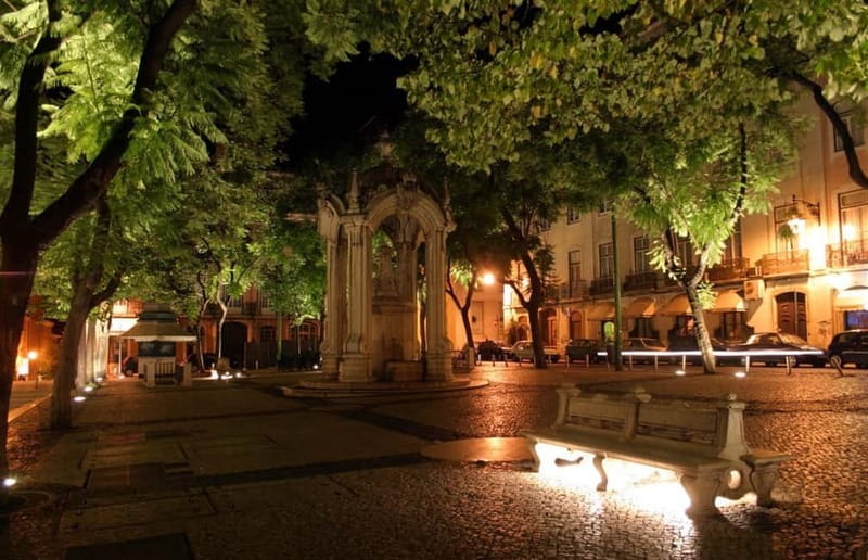 Lisbon: Private Night Tour with Fado Dinner Show - Is $341 good value for two people?