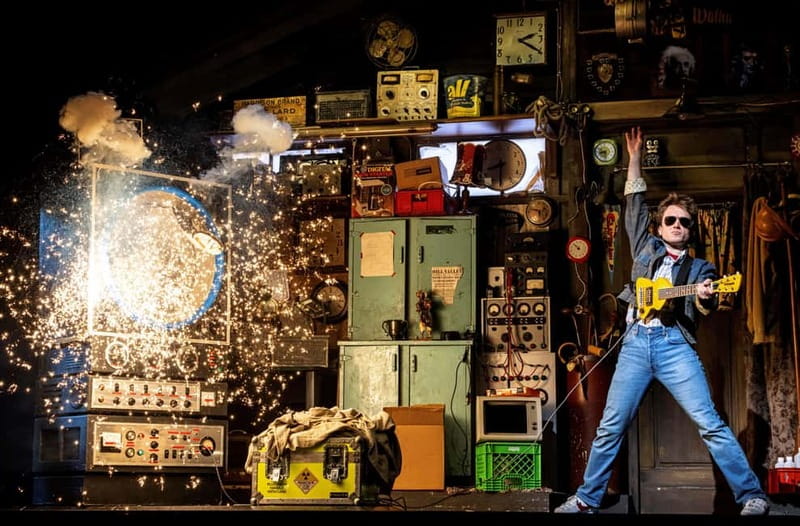 London: Back to the Future Musical & 2-Course Pre-Show Meal - Who should book this package?
