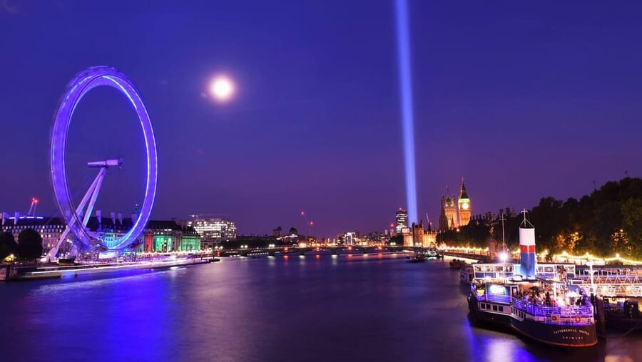 London: Boat Show Comedy Club New Material Night - Seating, groups, and practical comfort