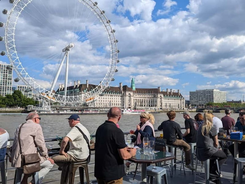 London: Boat Show Comedy Ticket with After-Show Nightclub - Who will enjoy this night most?